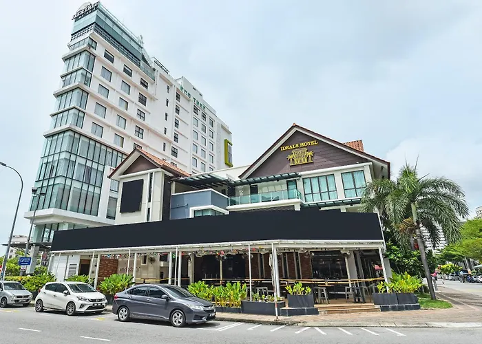 Townhouse Oak Melaka Near Dataran Pahlawan Formerly Ideals Hotel